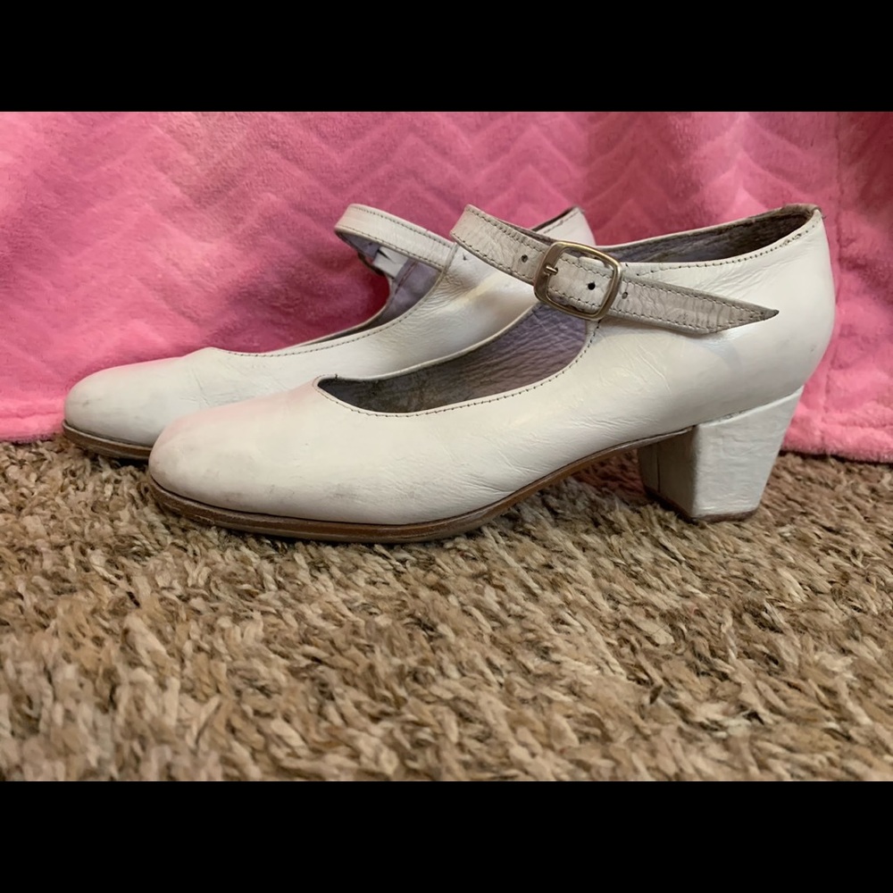 White Folklorico shoes size 24